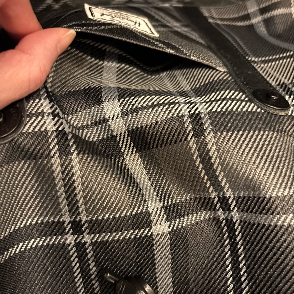 *Rare* Plaid Herschel Supply Co. Small backpack - Picture 8 of 9